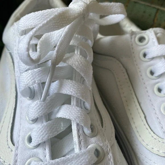 VANS Old Skool Classic White Sneakers - Picture 5 of 8